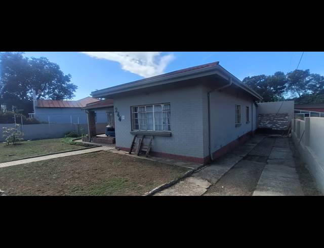 3 BEDROOM FREEHOLD FOR SALE IN LEWISHAM